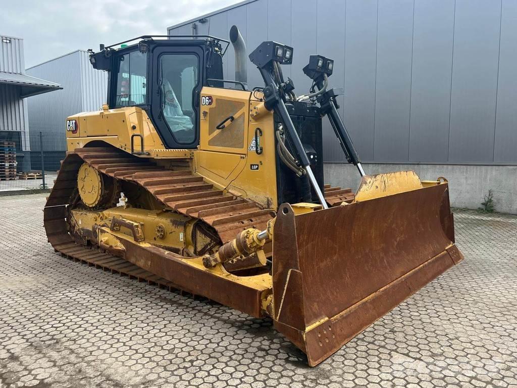 CAT D6XE Верижни булдозери

