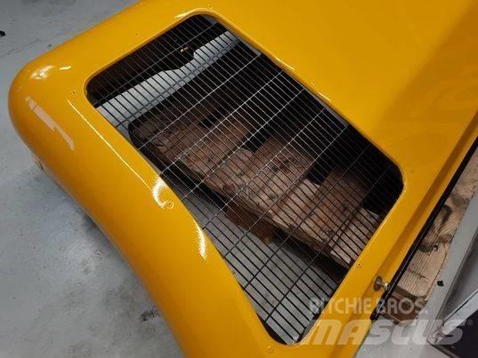JCB 537-135 bonnet Кабина