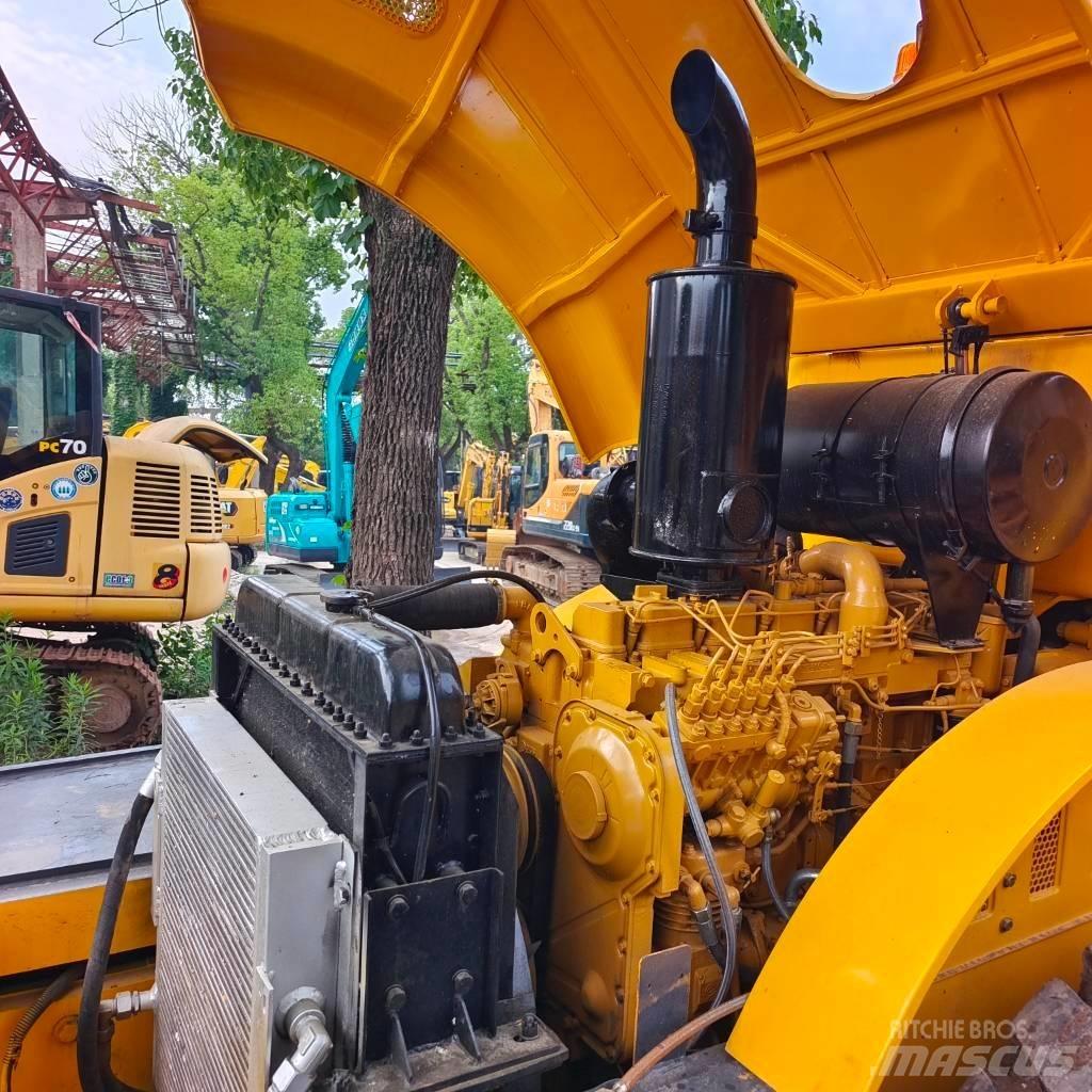 XCMG XS 223 J Еднобарабанни ролки
