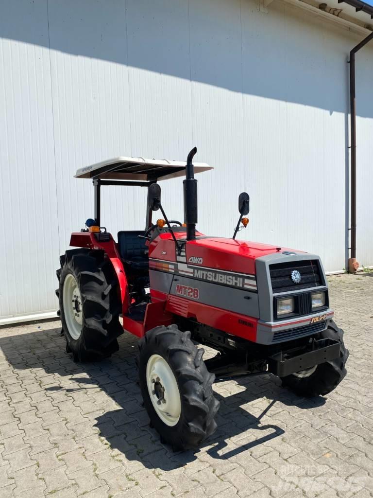 Mitsubishi MT28 Компактни трактори