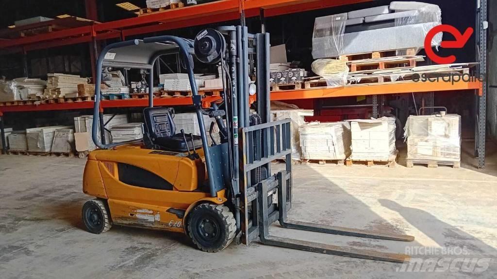 Desta E20 Телескопични товарачи