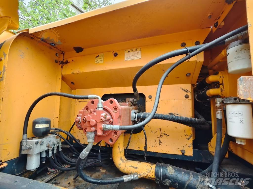 Hyundai R 300 LC-9S Верижен екскаватор