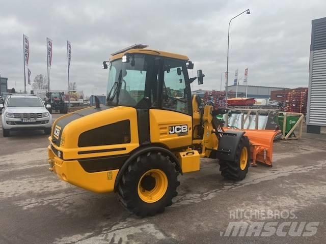 JCB 407 Agri Колесни товарачи