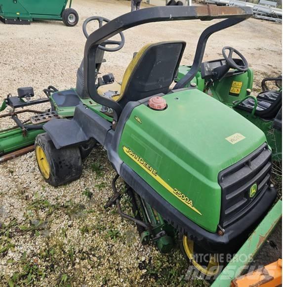 John Deere 2500 A Косачки за Greens