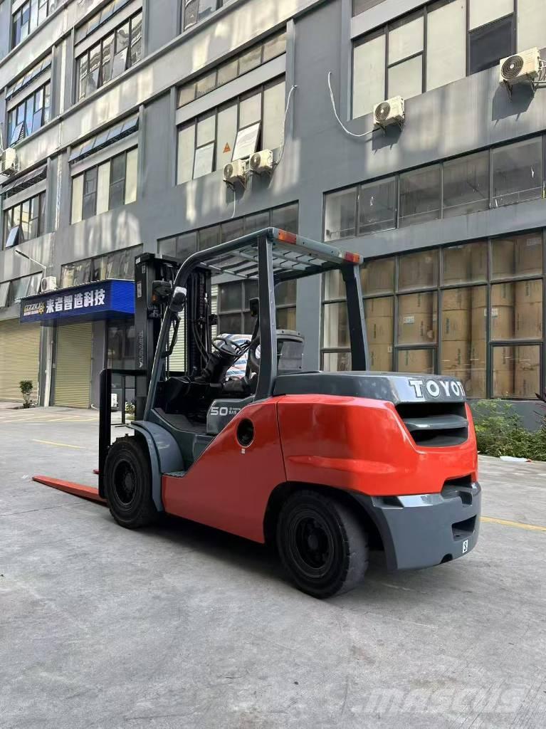 Toyota FD 50 Дизелови камиони