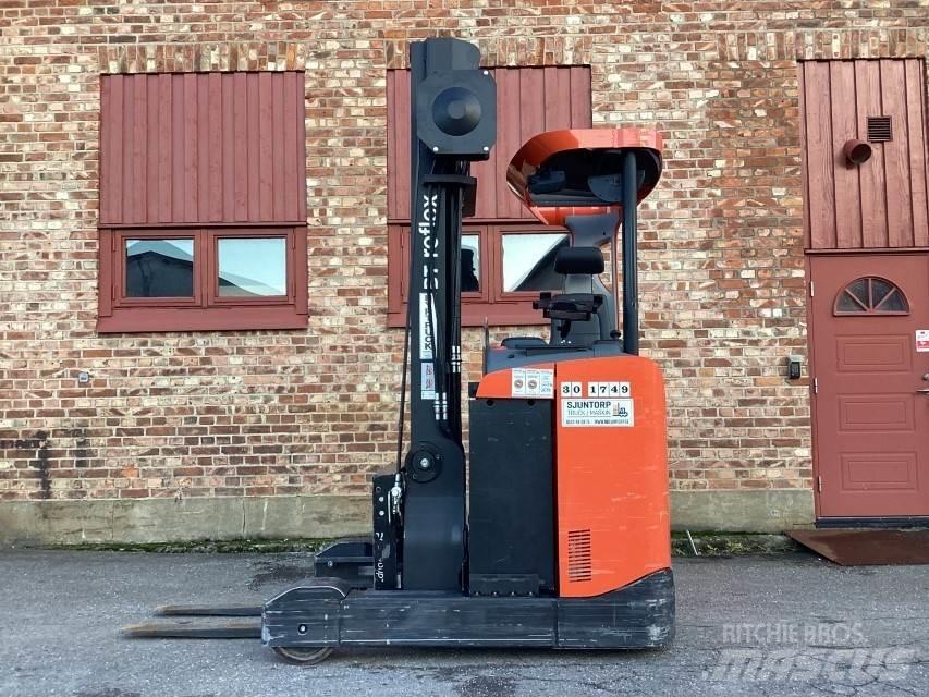 BT RRE 160 Ретрак/ Високоповдигач с изместване на вилката напред