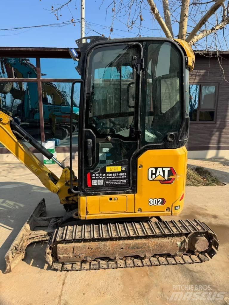 CAT 302 Верижен екскаватор