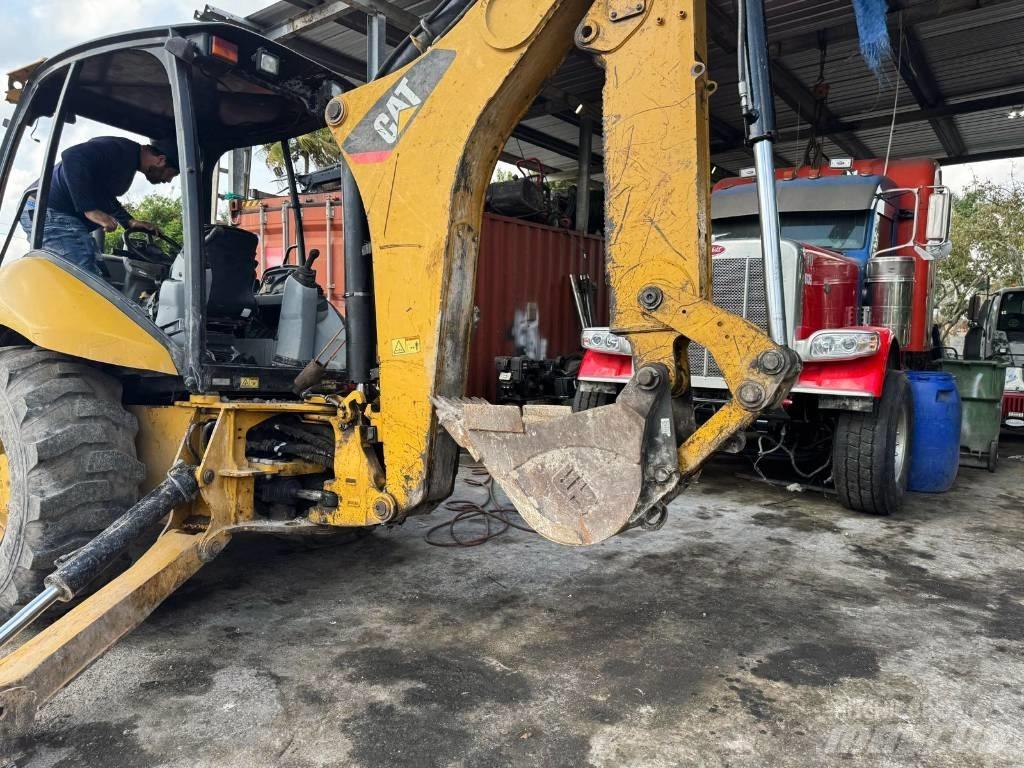 CAT 420 E Товарач със заден ексватор