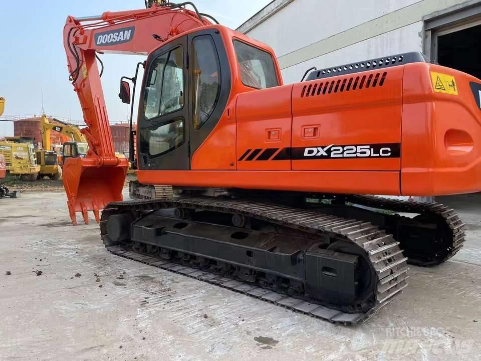 Doosan dx225 Верижен екскаватор