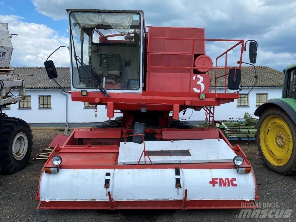 FMC 979 AT Комбайни за грах
