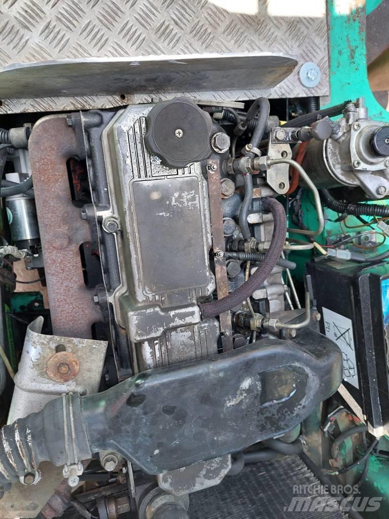Mitsubishi FD35A Дизелови камиони