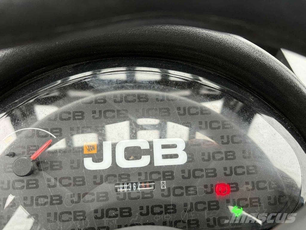 JCB 403 Колесни товарачи
