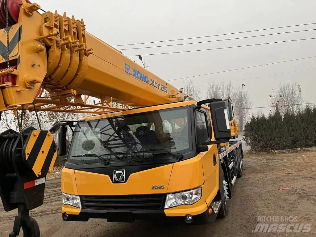 XCMG XCT 25 Всъдеходни кранове