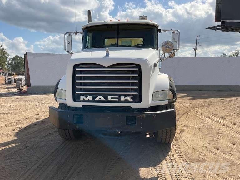 Mack CTP 713 B Други