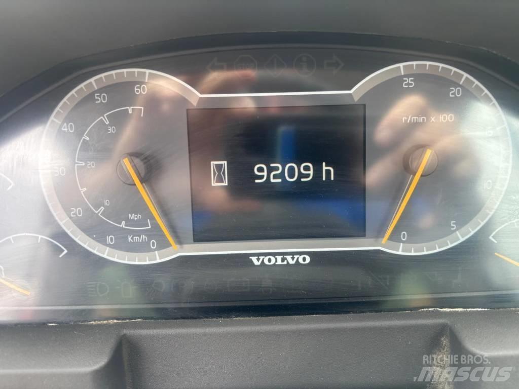 Volvo L 260 H Колесни товарачи