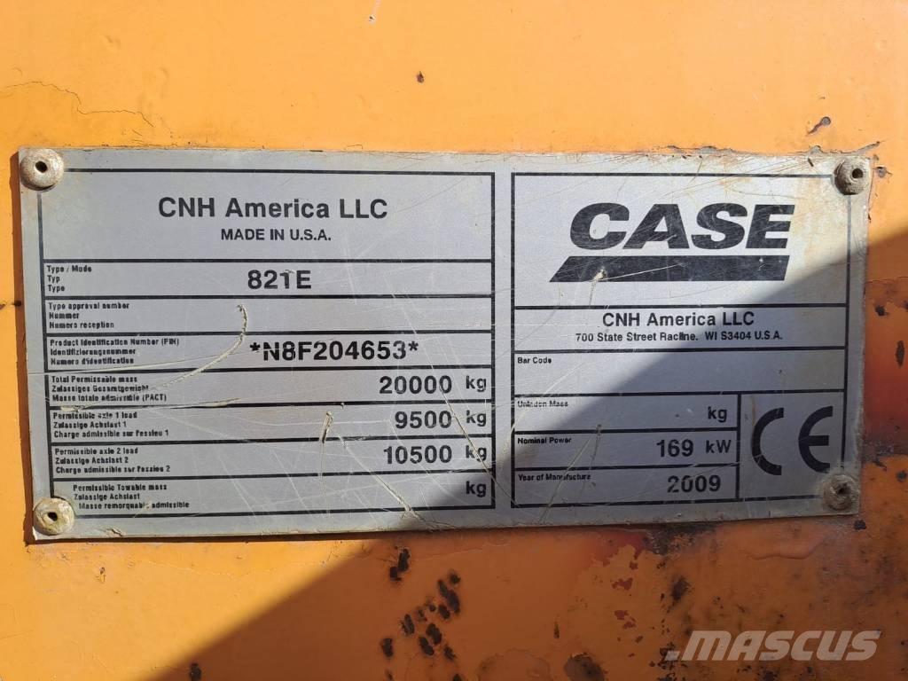 CASE 821 E XR Колесни товарачи
