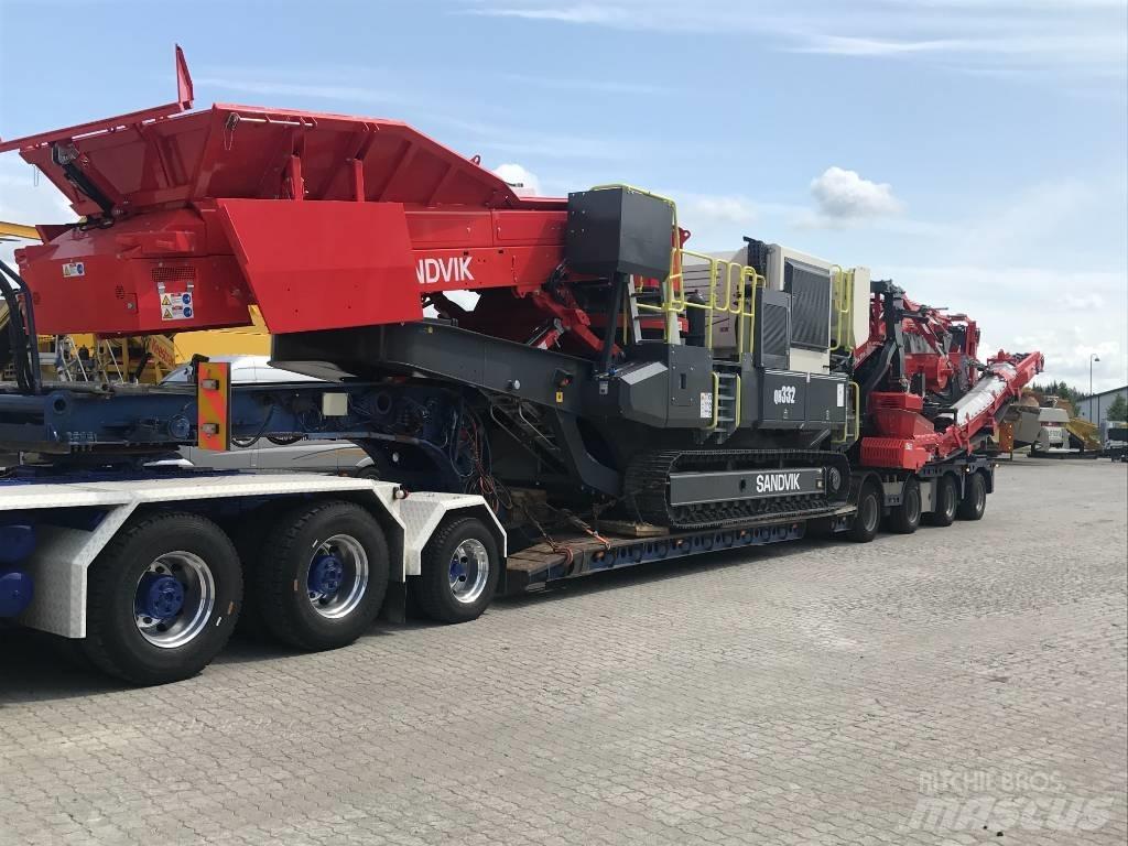 Sandvik QH 332 DDHS Мобилни трошачки
