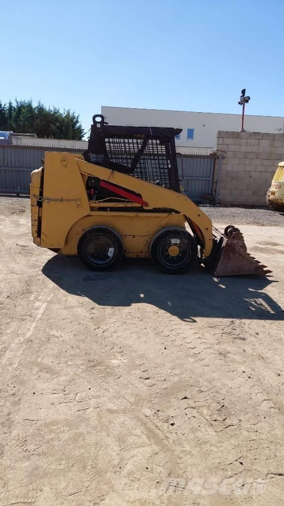 CAT 216 B Мини товарачи