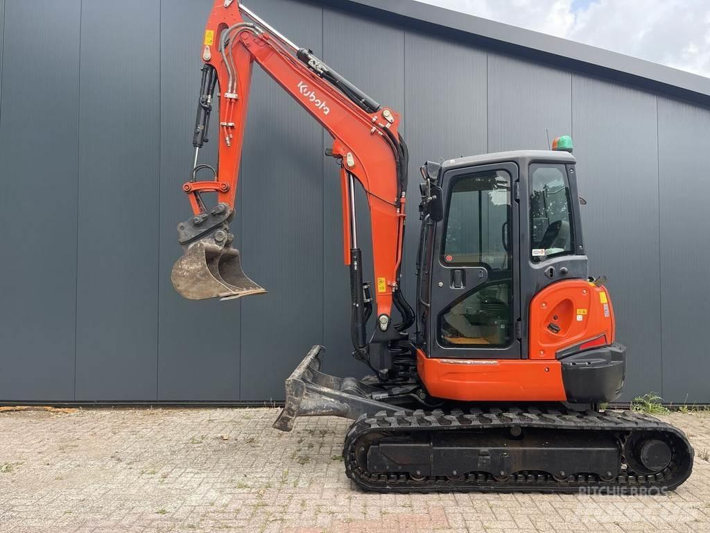 Kubota U55-4 Мини екскаватори < 7 т