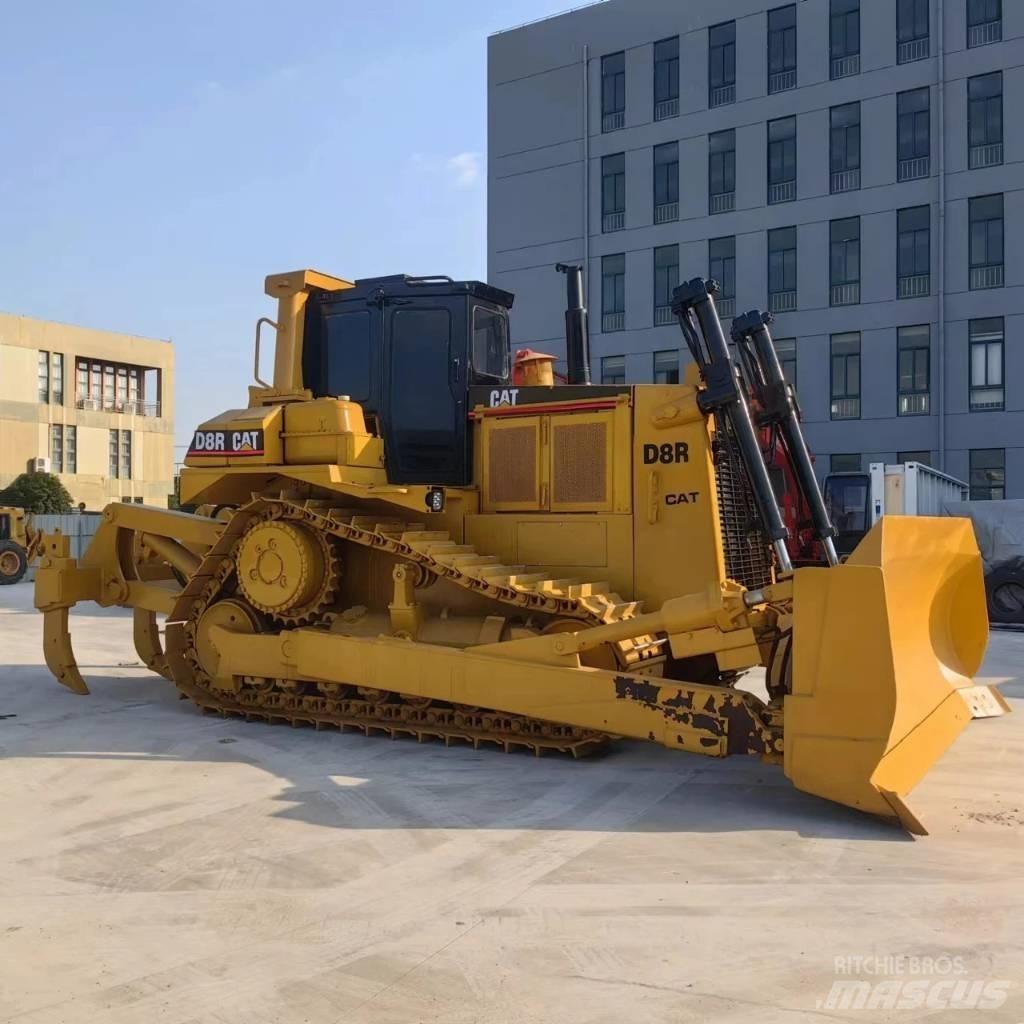 CAT D8R Верижни булдозери
