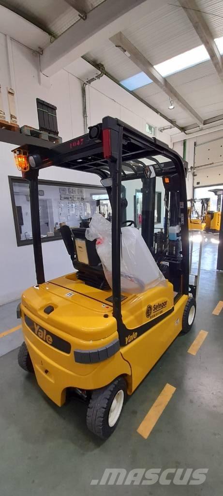 Yale ERP 18 VF LWB Електрически вилични кари-повдигачи