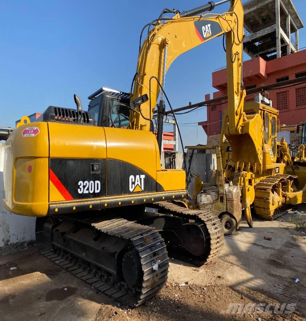 CAT 320 D Верижен екскаватор