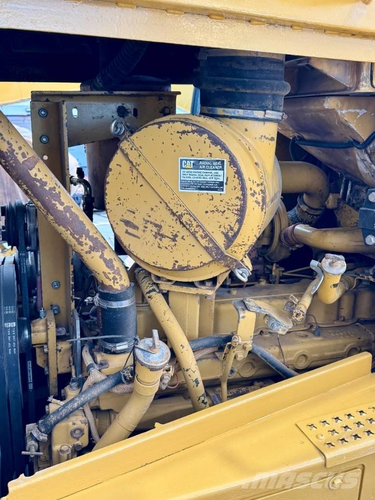 CAT D 6 H Верижни булдозери
