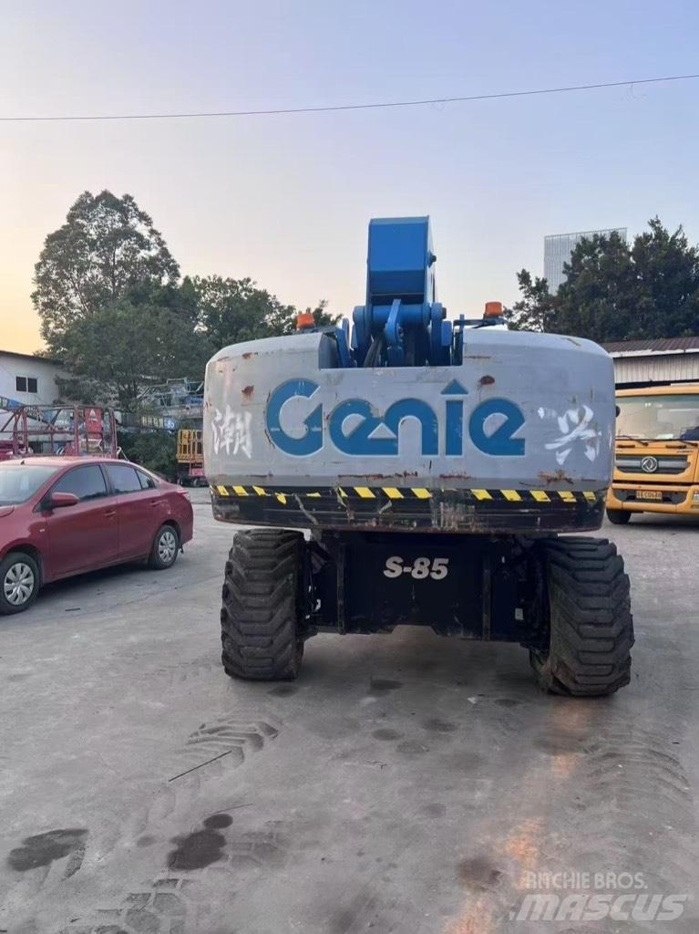 Genie S 85 Телескопични повдигачи
