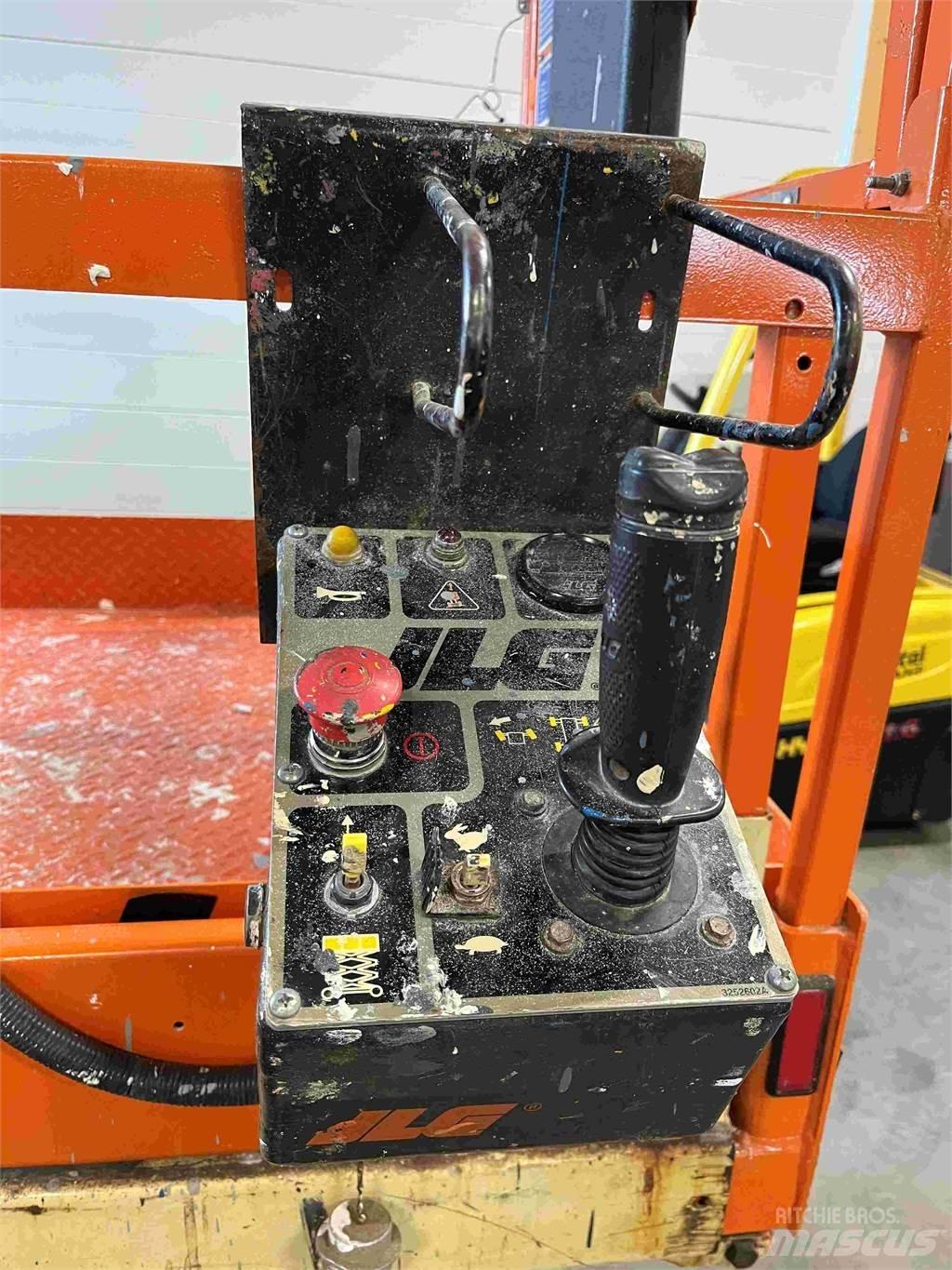 JLG 2646E2 Ножични работни платформи