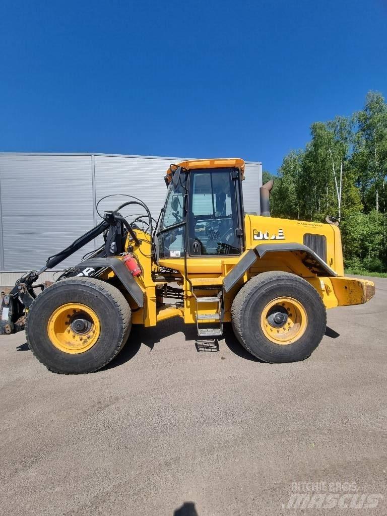 JCB 427 Колесни товарачи