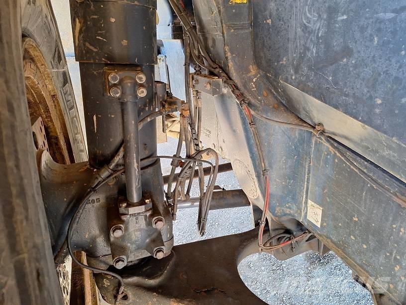 Komatsu HD605-7EO Твърди самосвали
