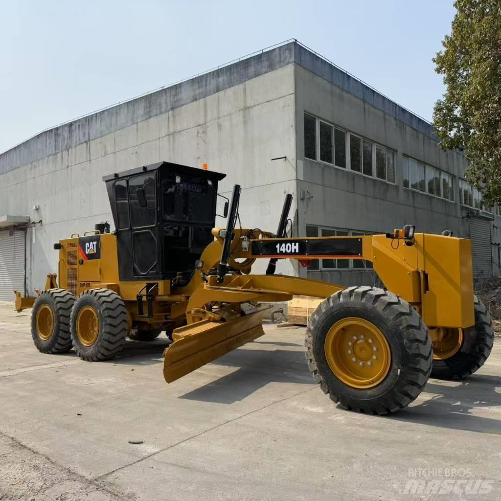 CAT 140H Грейдери