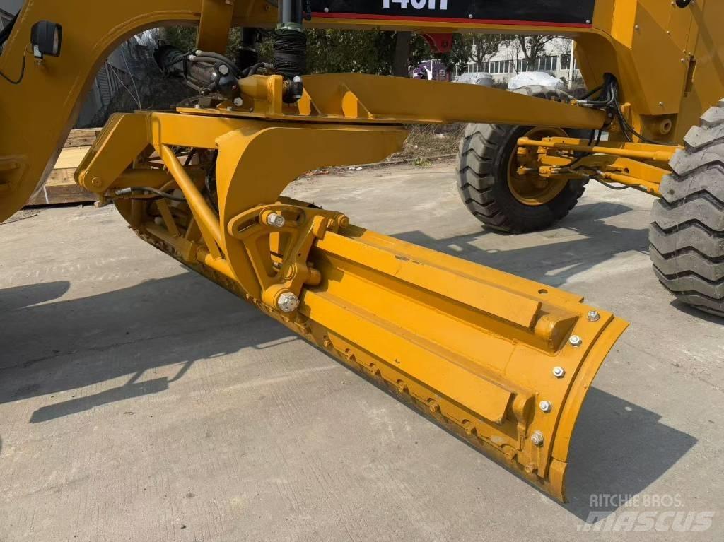 CAT 140H Грейдери