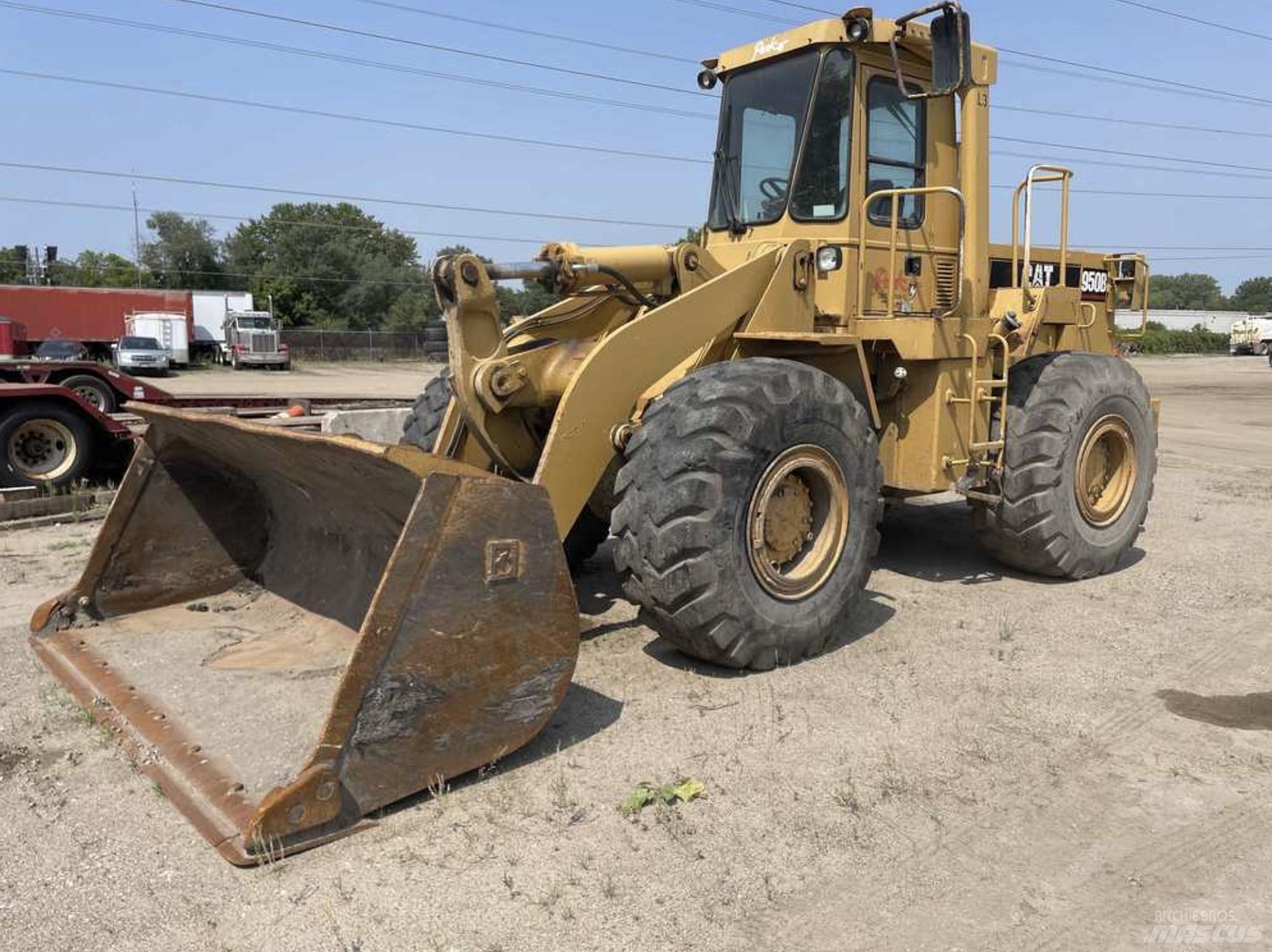 CAT 950 B Колесни товарачи