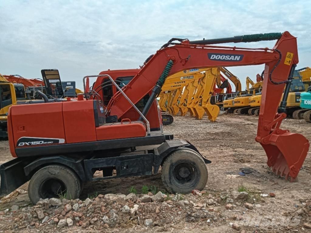 Doosan DH 150 W-7 Верижен екскаватор