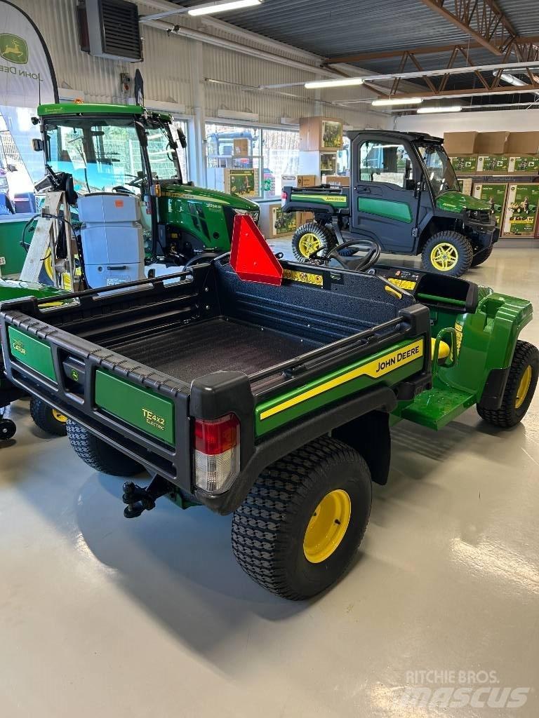 John Deere Gator TE UTV
