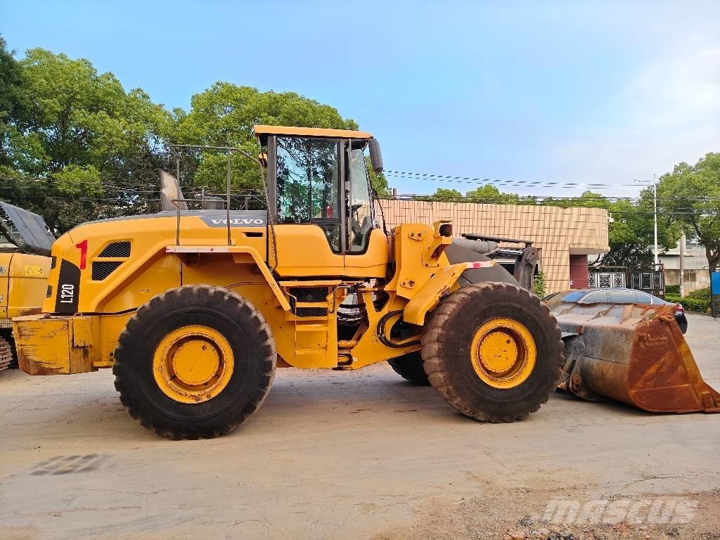 Volvo L 120 Колесни товарачи