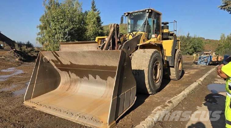 Volvo L 220 F Колесни товарачи