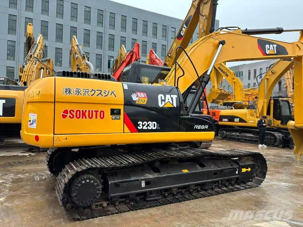CAT 323 D L Верижен екскаватор