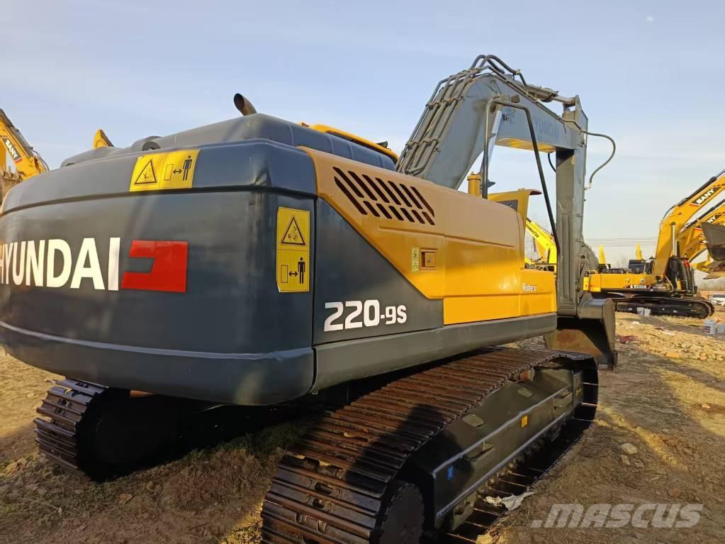 Hyundai 220-9s Верижен екскаватор