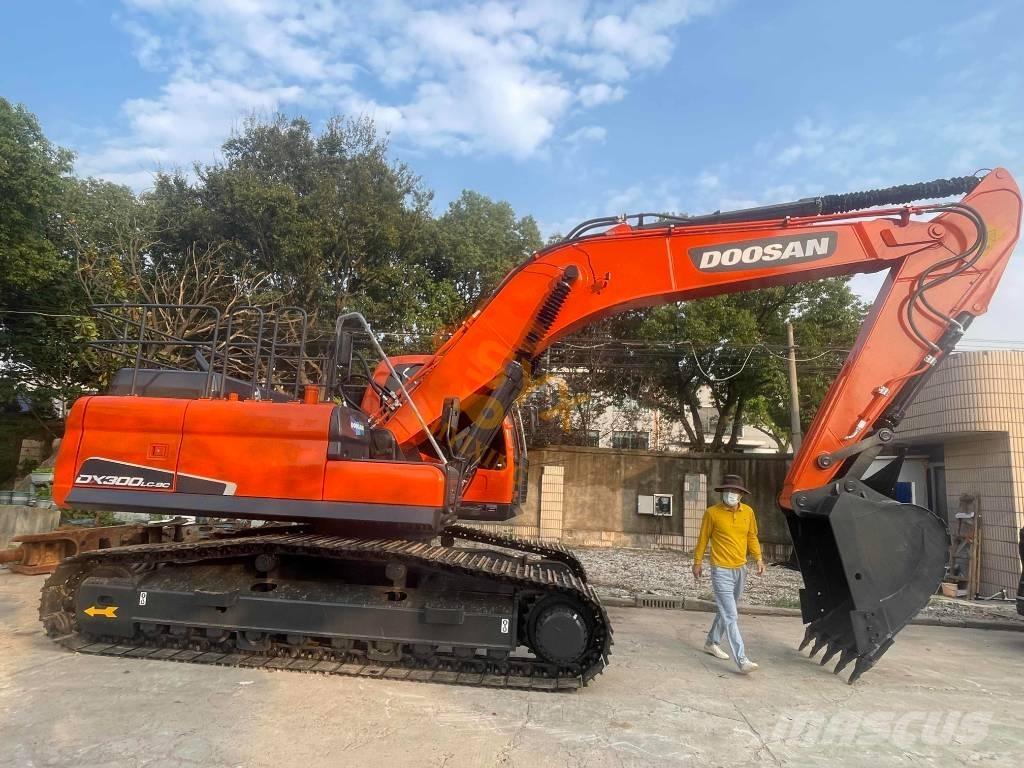 Doosan DX 300 Верижен екскаватор