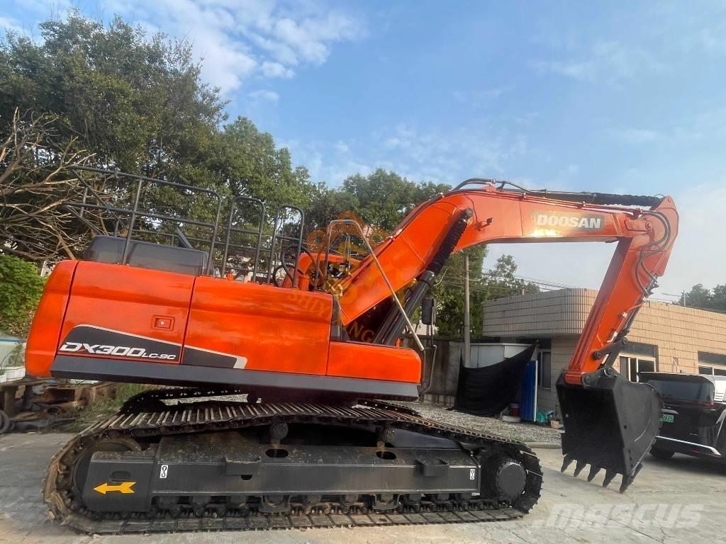 Doosan DX 300 Верижен екскаватор