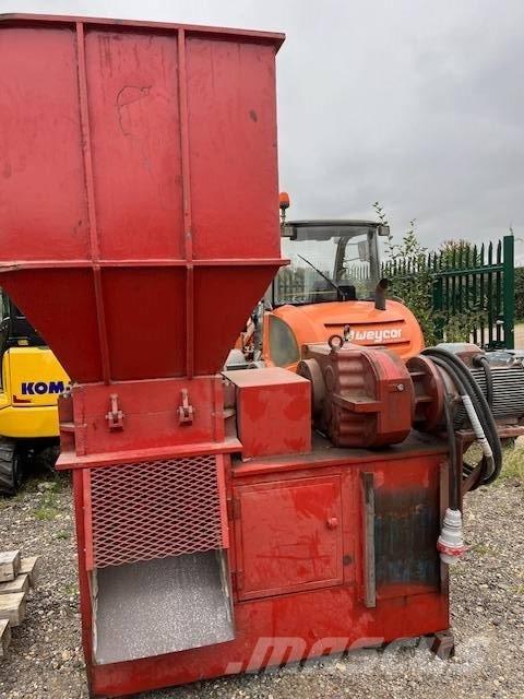 MG 220XL Сортировъчно оборудване -> Оборудване за сортиране на отпадъци