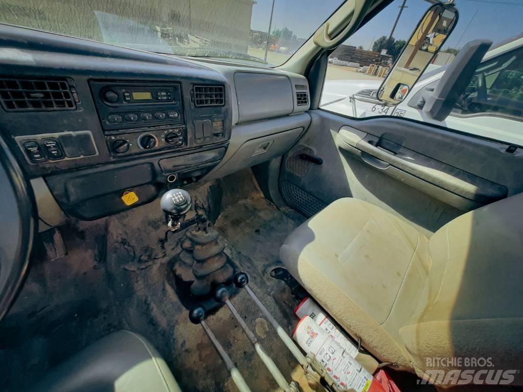 Ford F 750 XL SD Цистерни за вода
