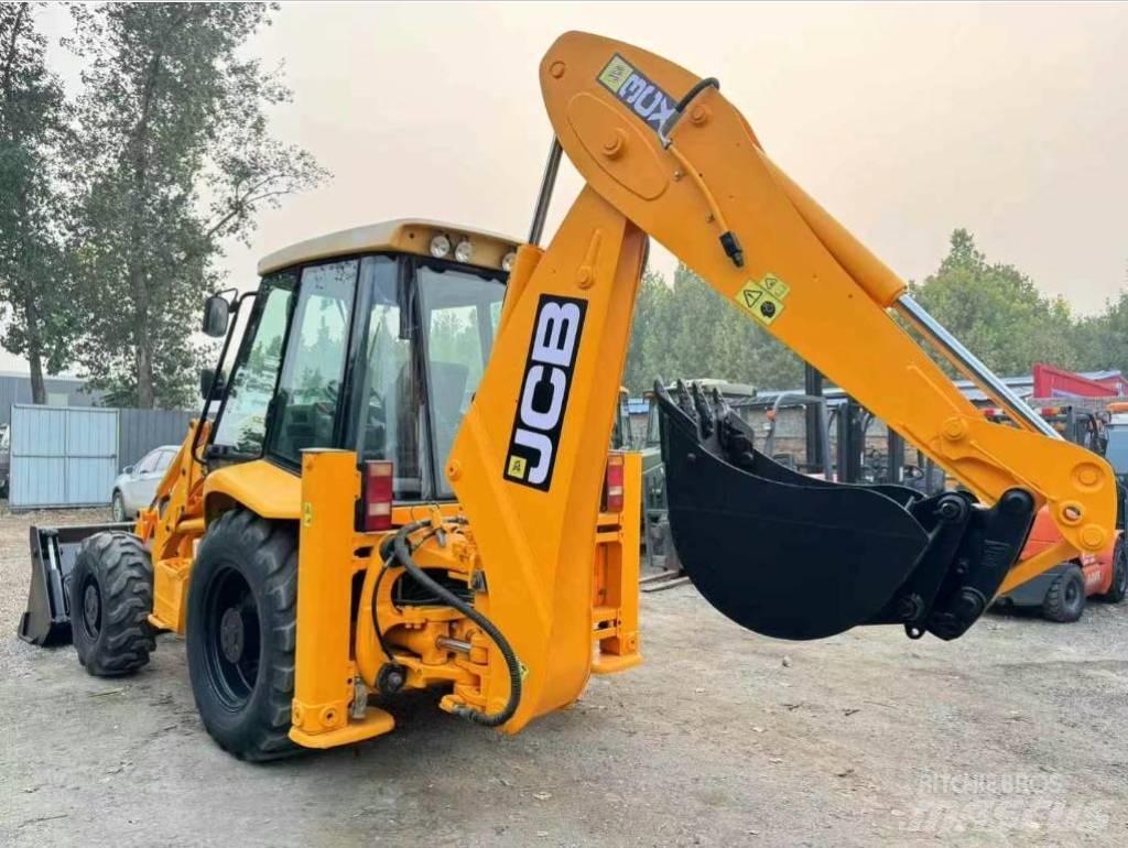 JCB 3 CX Товарач със заден ексватор