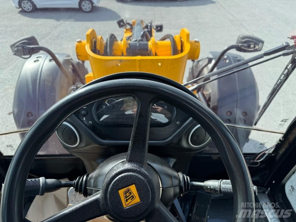 JCB TM 320 S Колесни товарачи