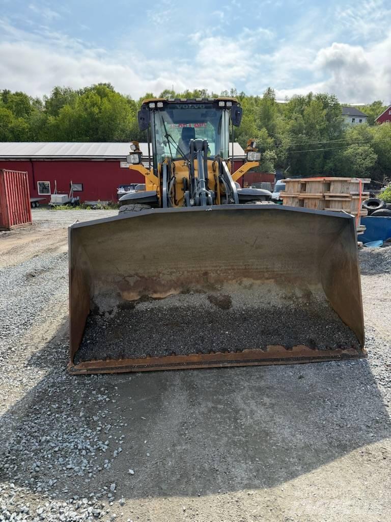 Volvo L 70 H Колесни товарачи