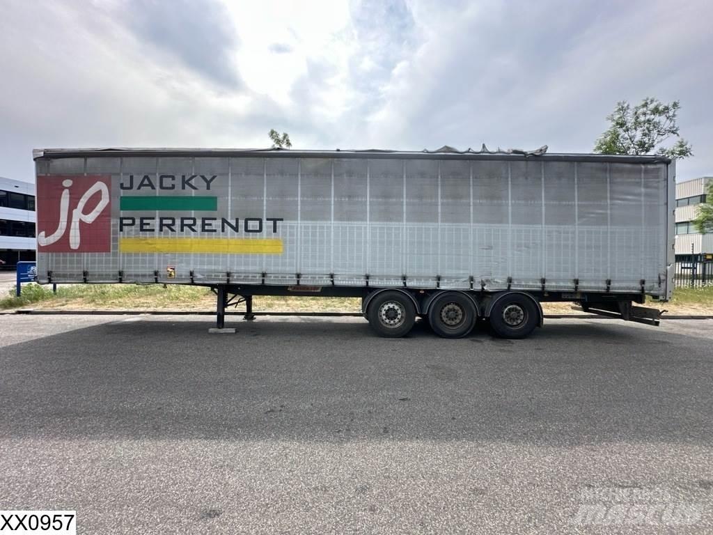 Fruehauf Tautliner Брезентови полуремаркета
