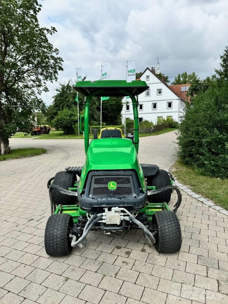 John Deere 8700 A Косачки за Fairway