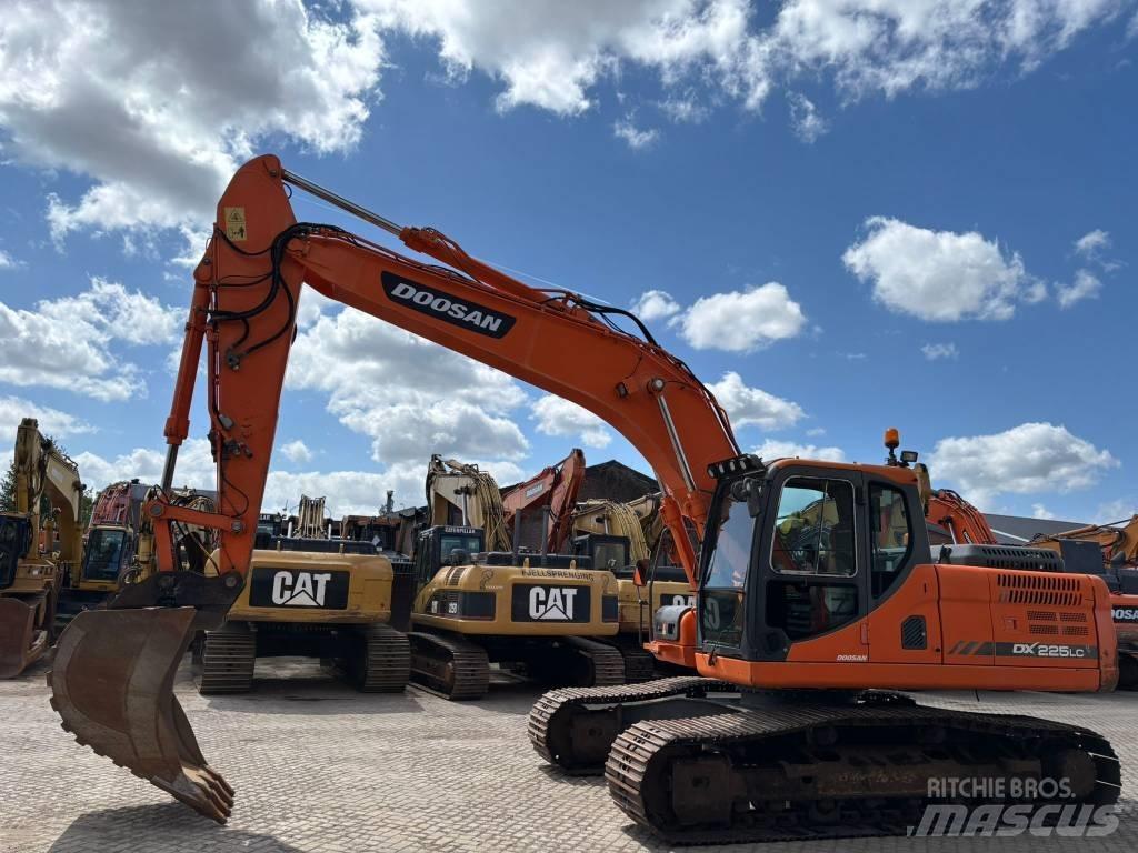 Doosan DX 225 LC-3 Верижен екскаватор